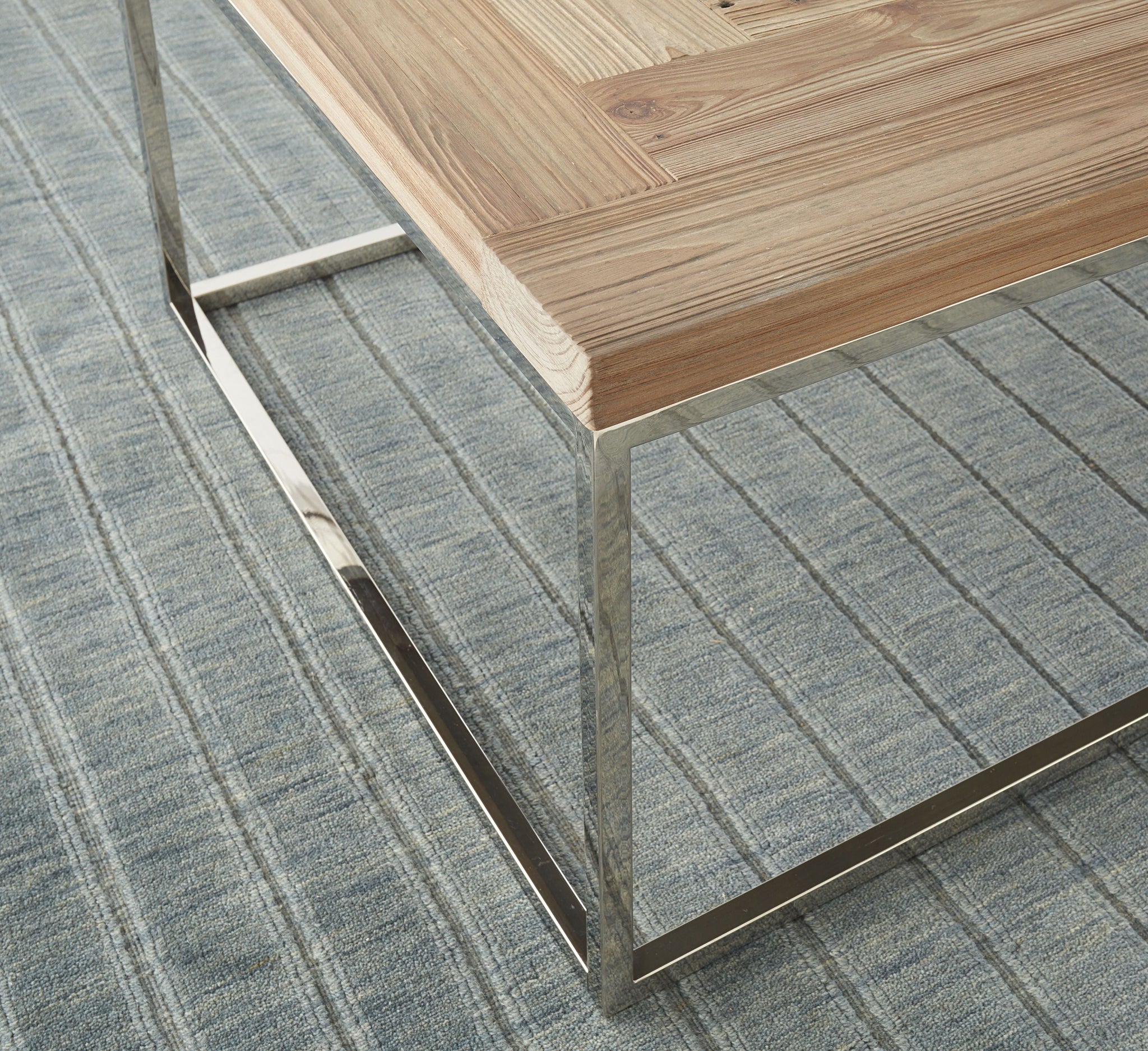 Table d'appoint Ace en sapin récupéré et acier inoxydable poli