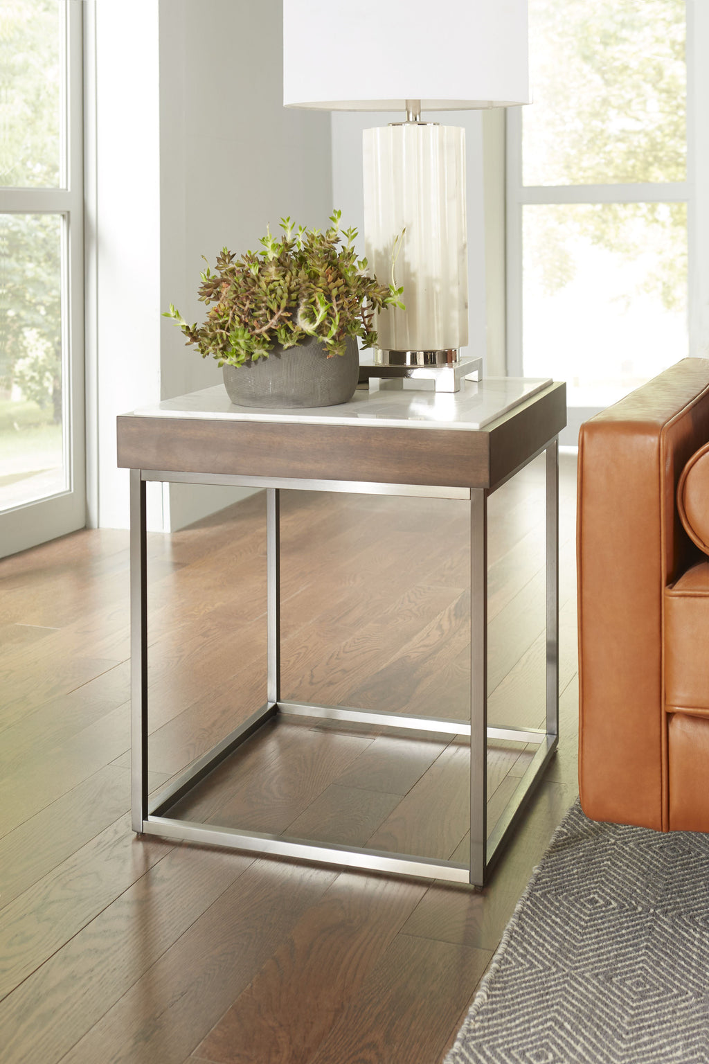 Table d'appoint Ennis en sable brun