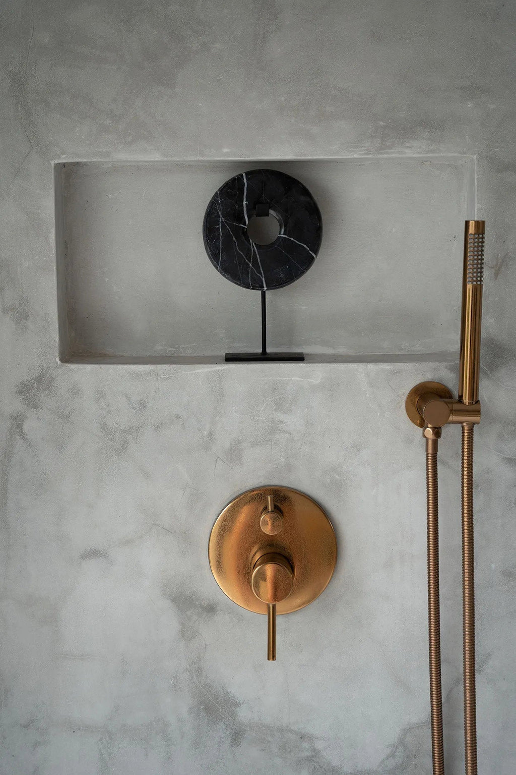 Disque en marbre sur socle - Noir - S