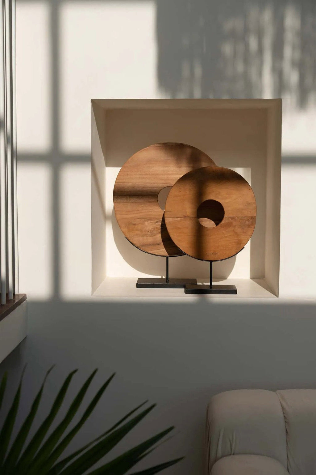 Le disque en teck sur socle - L