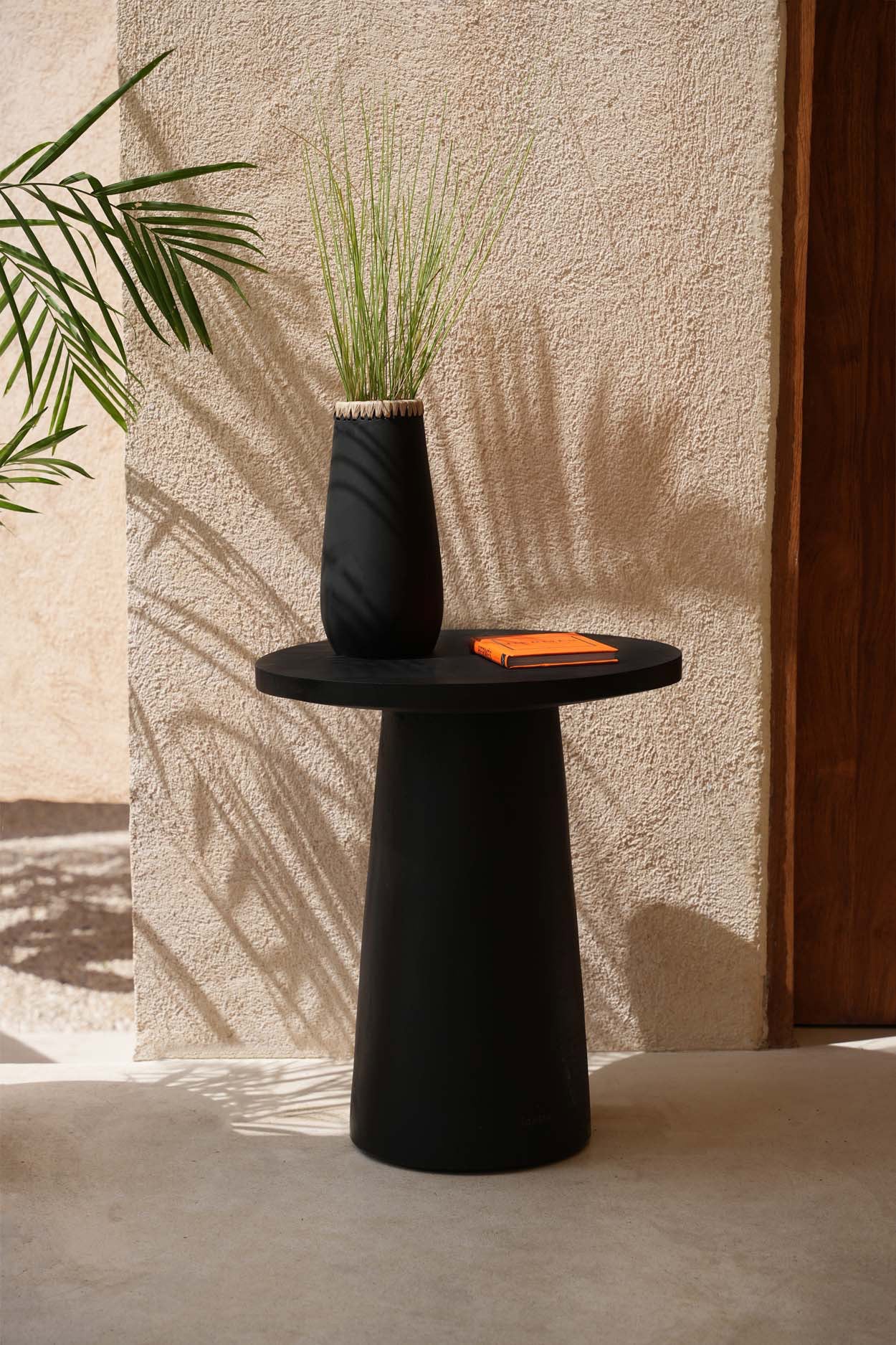 Le vase furtif - noir naturel - L