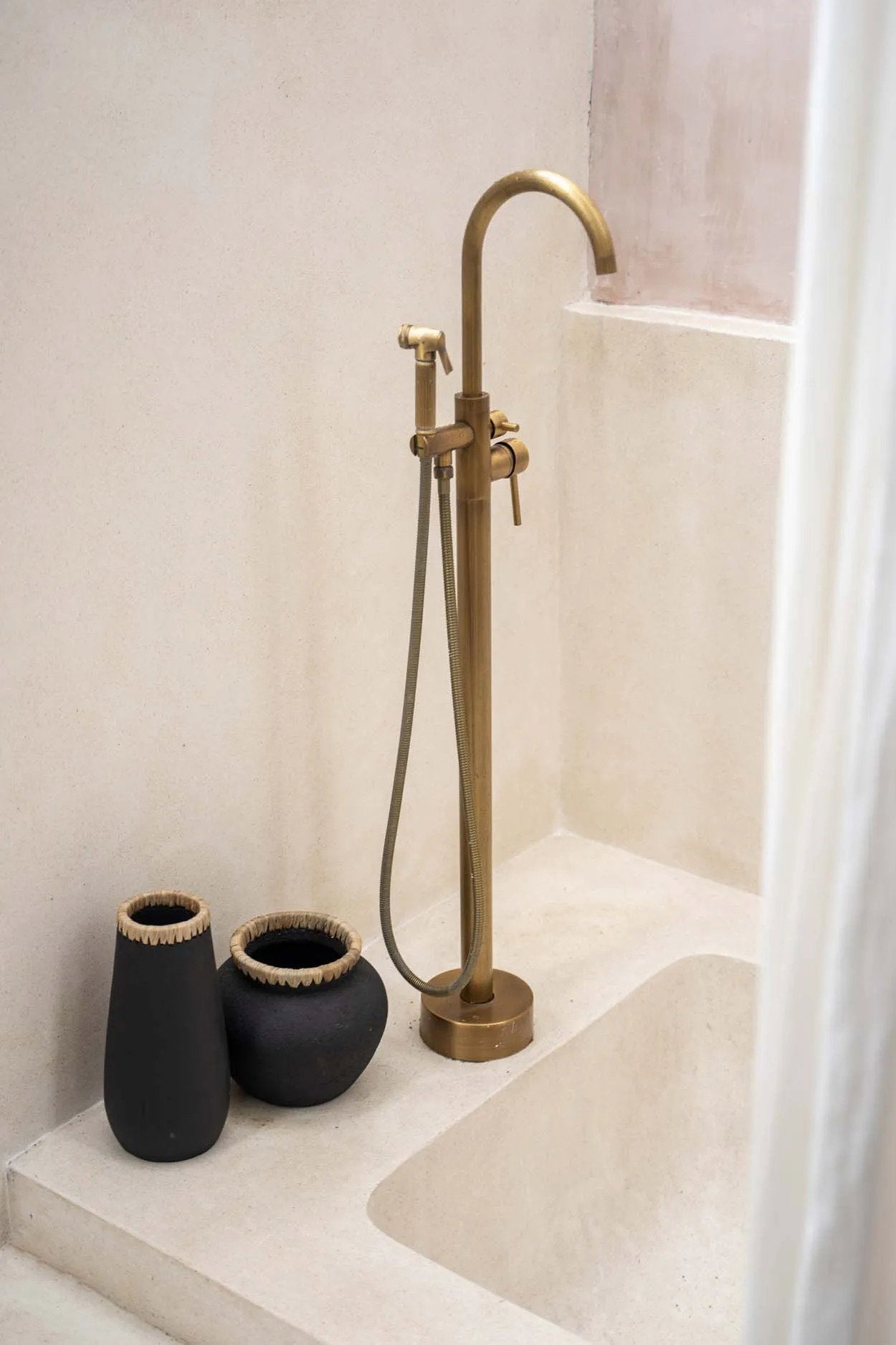 Le vase furtif - noir naturel - L