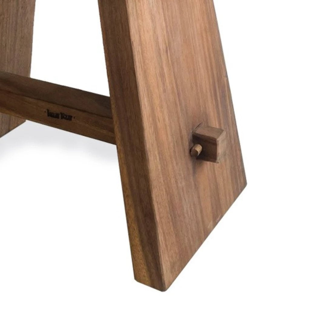 Tabouret en bois de suar avec cuir - noir naturel