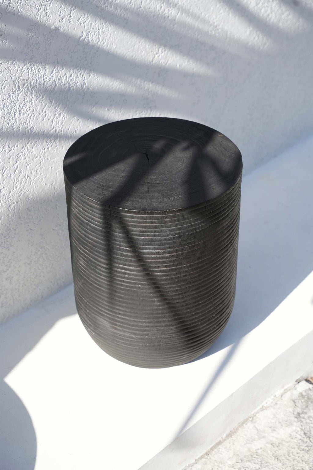 Le tabouret Buntuk - noir