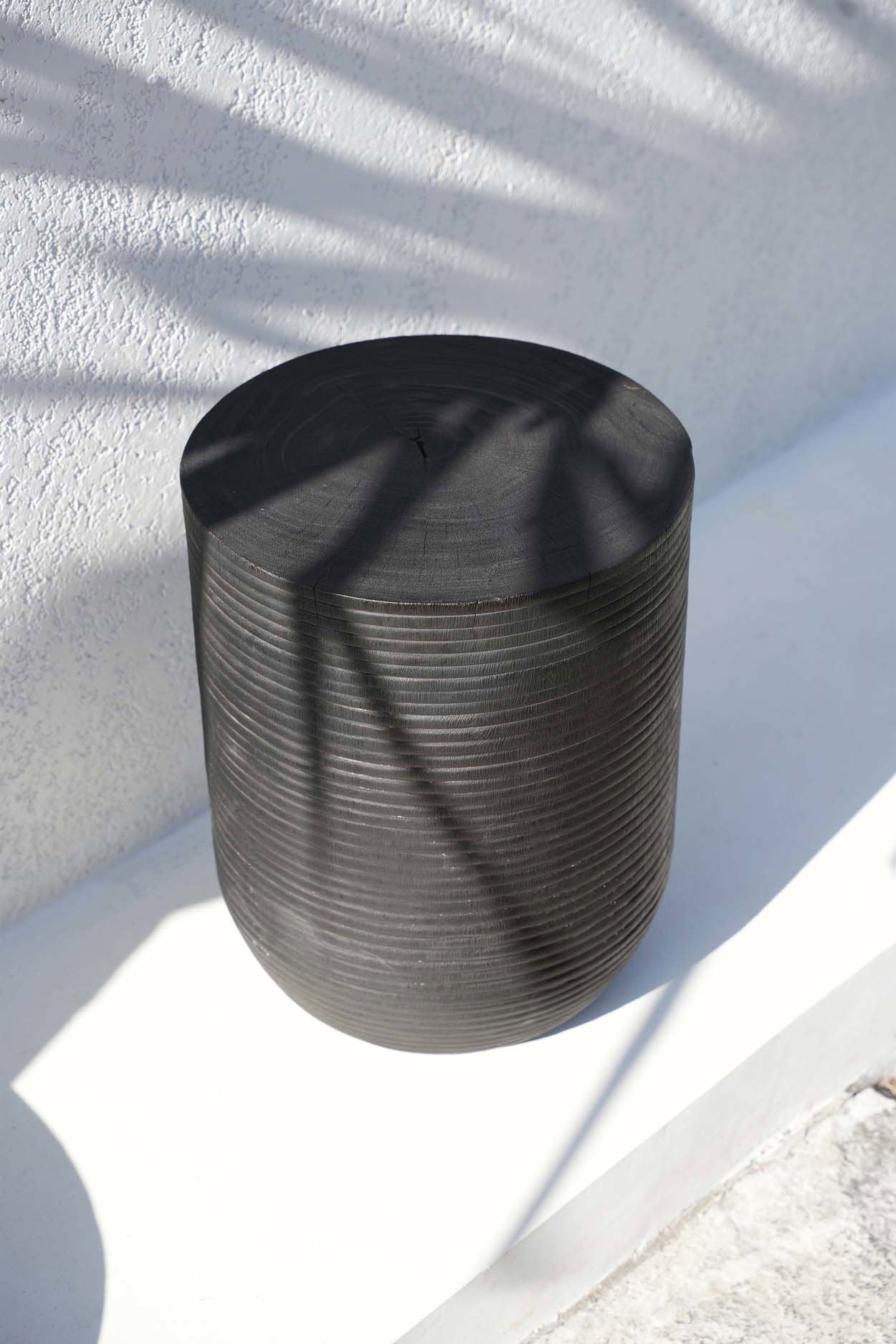 Le tabouret Buntuk - noir