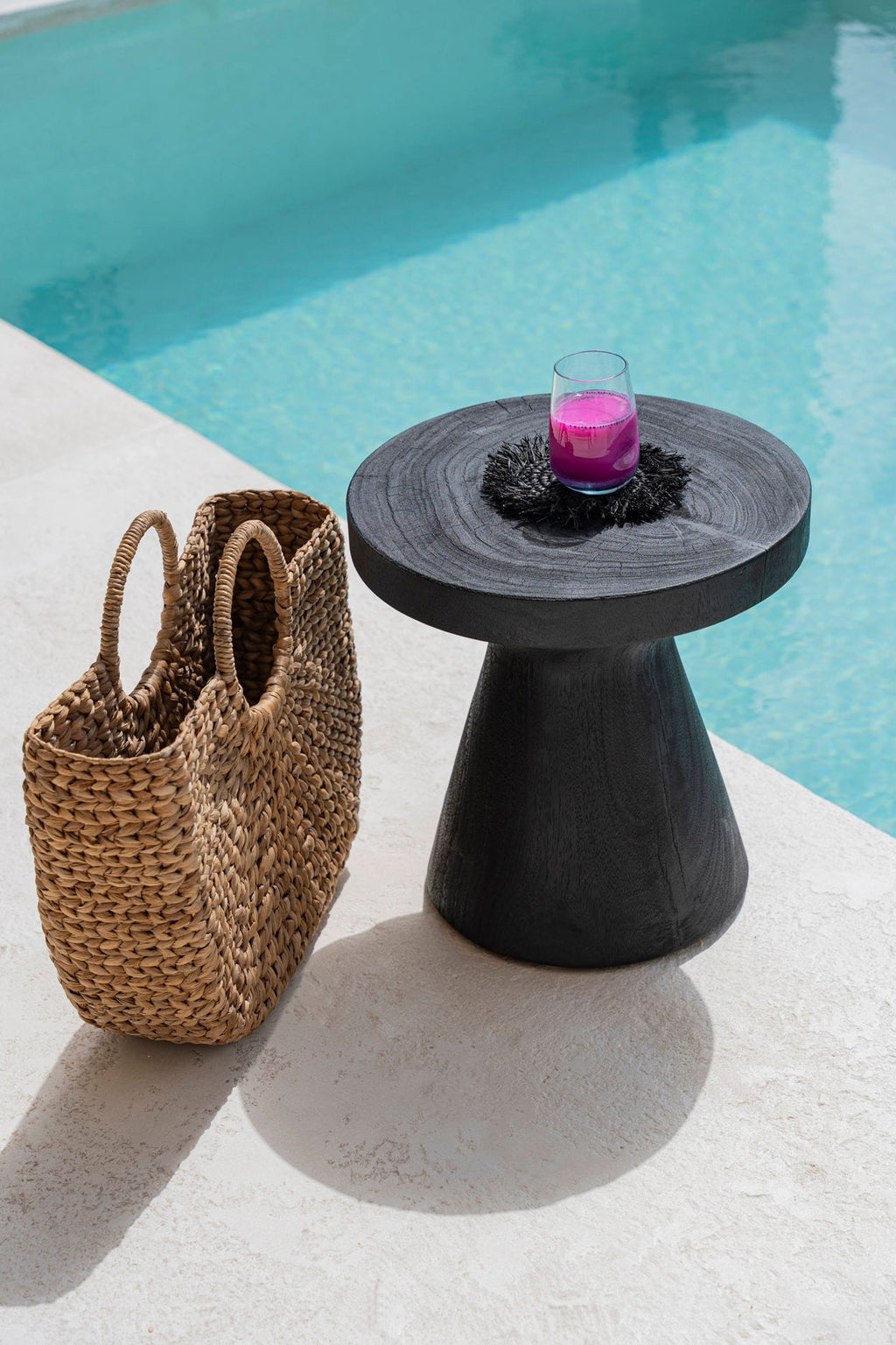 La table d'appoint Gravity - noire