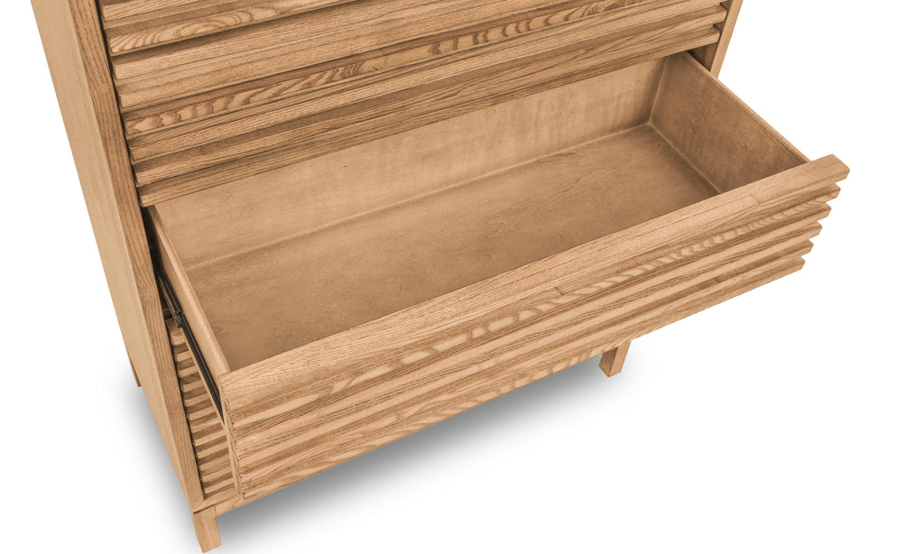 Commode Tanner à cinq tiroirs en frêne coloris lin